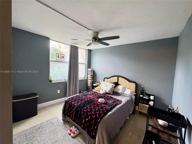 Building Photo - 9495 Evergreen Pl