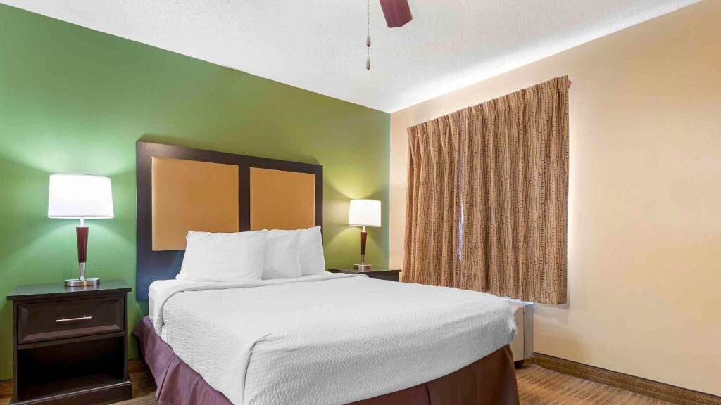 Building Photo - 9651 Seward Rd