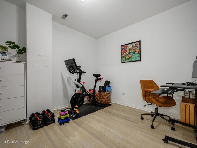 Building Photo - 520 N Halsted St