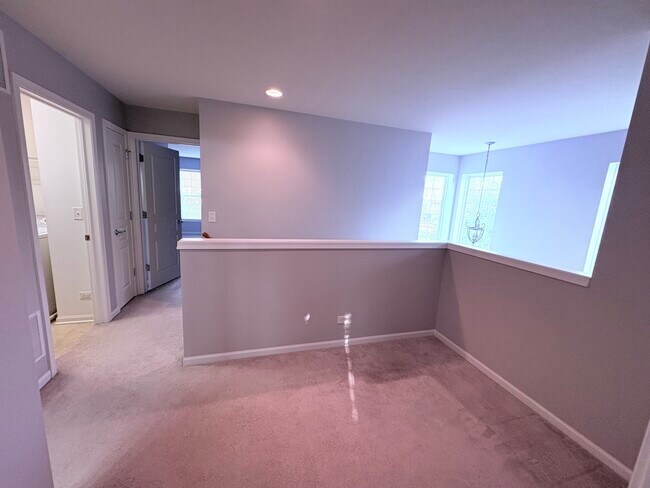 Building Photo - 241 Devoe Dr
