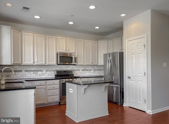 Building Photo - 23117 Primrose Wy