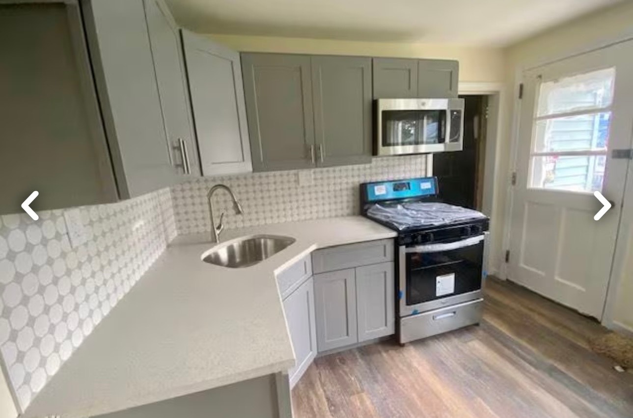 Building Photo - 242 Woodlawn Cir