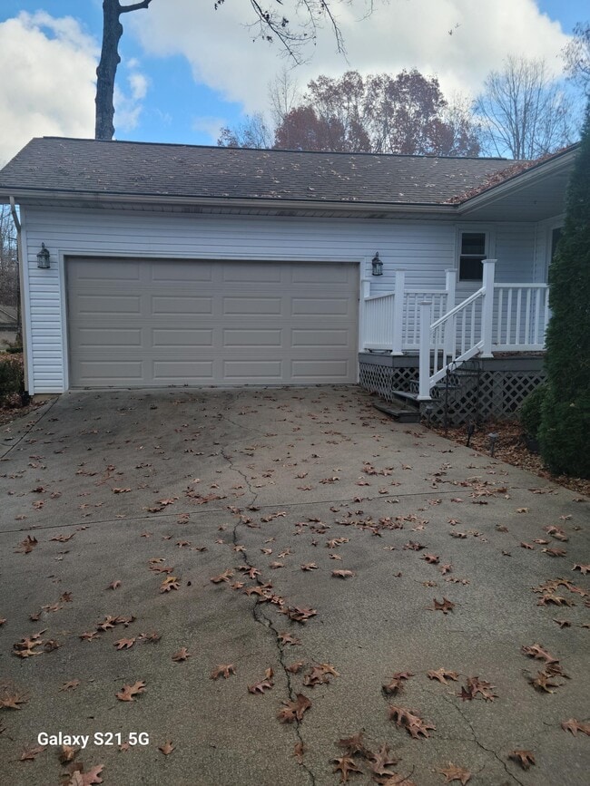 Building Photo - 140 Shelley Ln