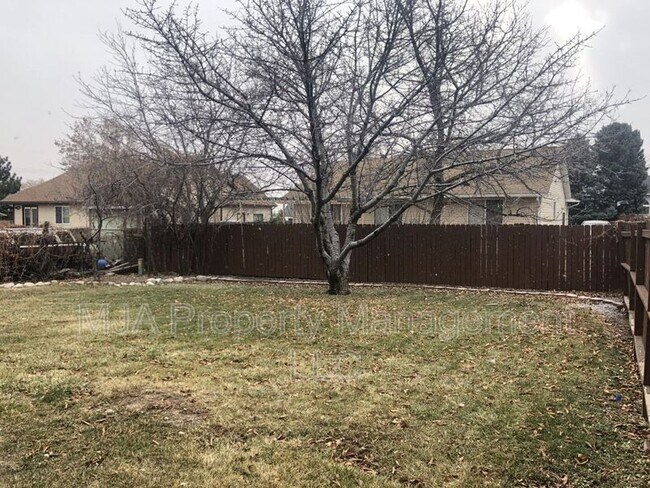 Building Photo - 5943 Lodestone Ave
