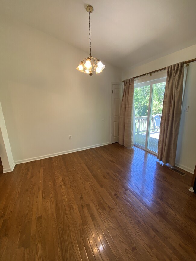 Building Photo - 75 Briar Trail