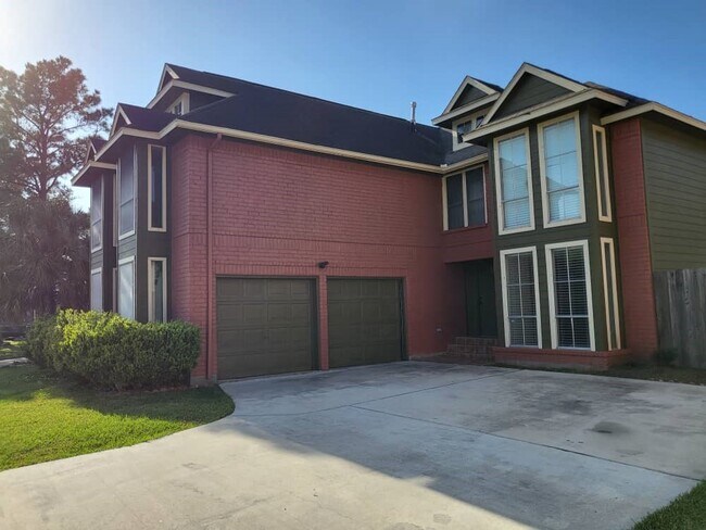 Building Photo - 14810 Rancho Vista Dr