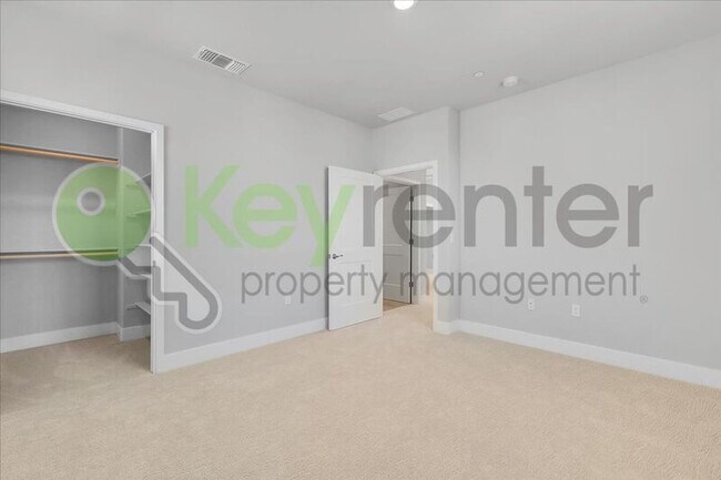 Building Photo - 1488 Westwind Wy
