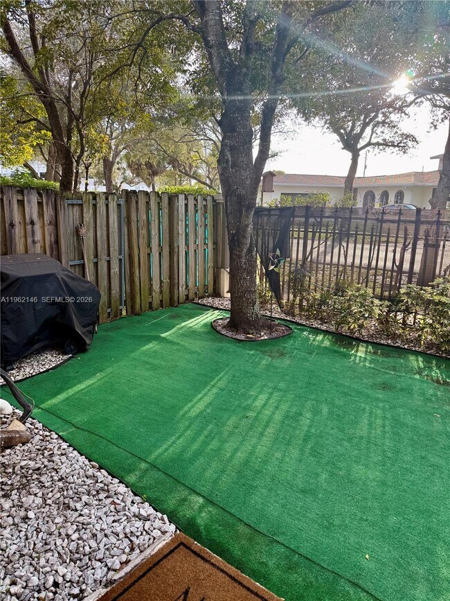 Building Photo - 16811 NW 14th Ave