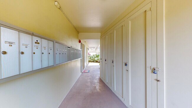 Building Photo - 5540 Tamberlane Cir