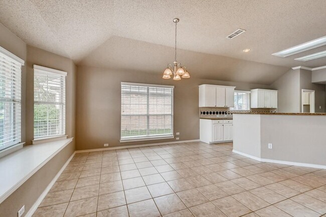 Building Photo - 5930 River Bend Dr