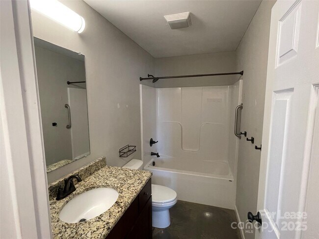 Building Photo - 4421 Dillbrook Ln