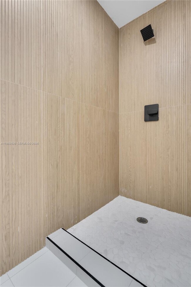 Building Photo - 1037 NW 2nd St