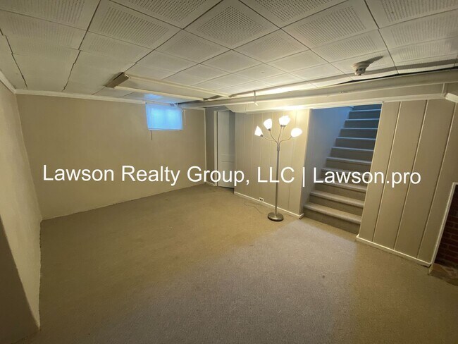 Building Photo - Raleigh Court -Three Bedroom Ranch with Basement