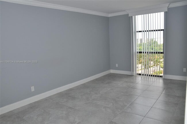 Building Photo - 13499 Biscayne Blvd