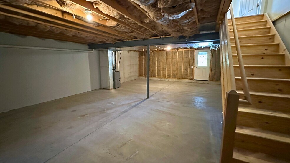 Building Photo - 344 Alexandria Ct
