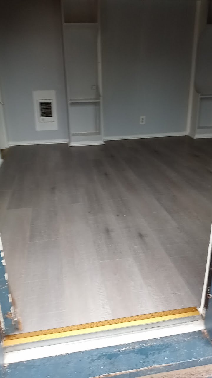 Building Photo - 430 S Holladay Dr