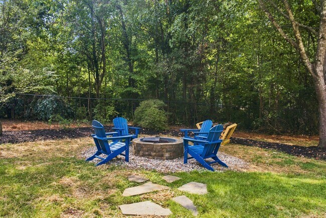 Building Photo - 3901 Quail Hollow Dr