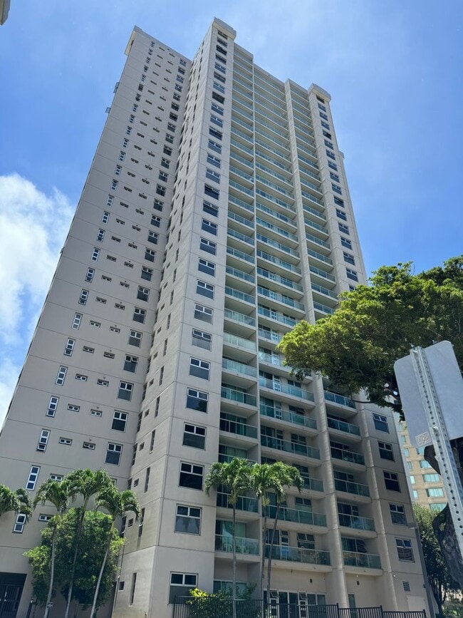 Building Photo - 1450 Young St