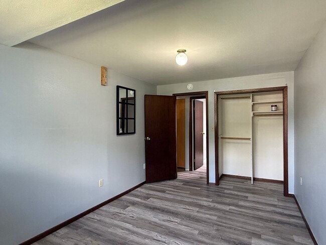 Building Photo - 2 Bed 1.5 Bath Home In Spokane With A Shop!