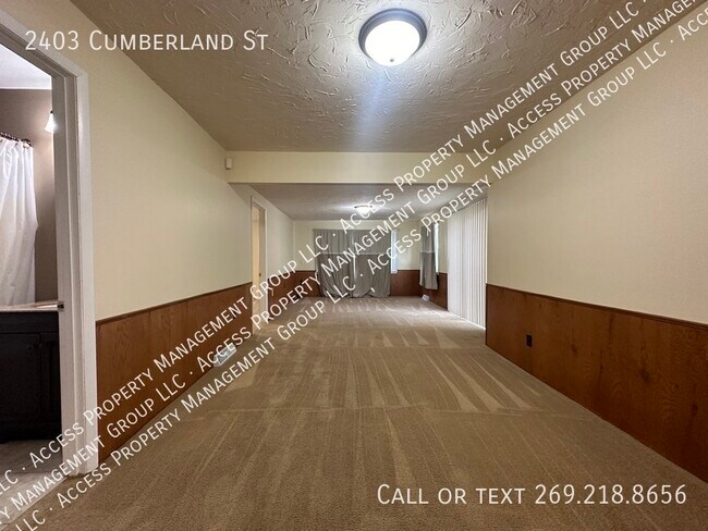 Building Photo - Large Westwood Kalamazoo home for rent!  4...