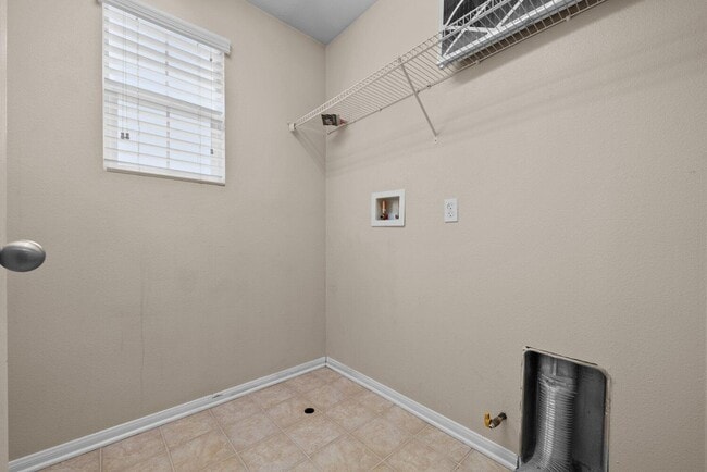 Building Photo - 44824 Dusty Rd