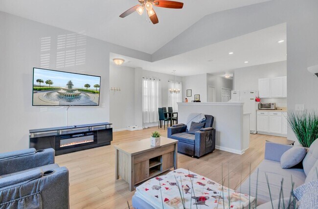 Building Photo - 132 Woodward Rd