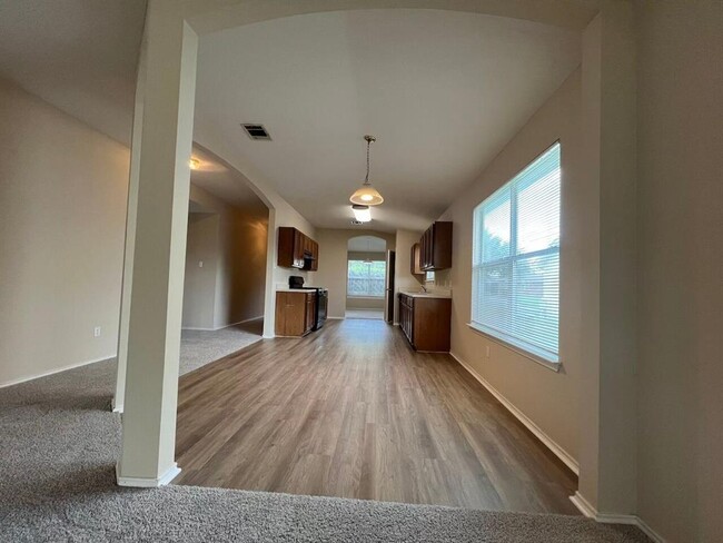 Building Photo - 209 Katy B Ln