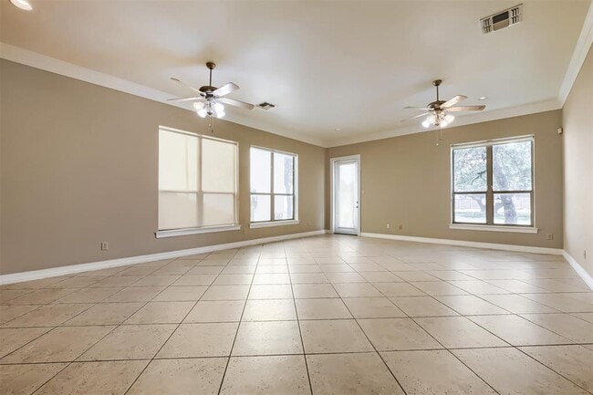 Building Photo - 2506 Camden Park