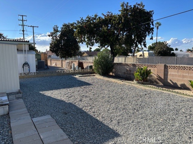 Building Photo - 1774 Santiago Way