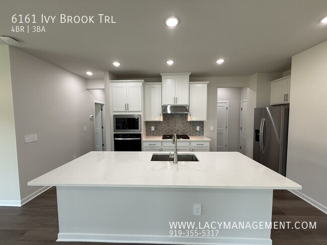 Building Photo - 6161 Ivy Brk Trl