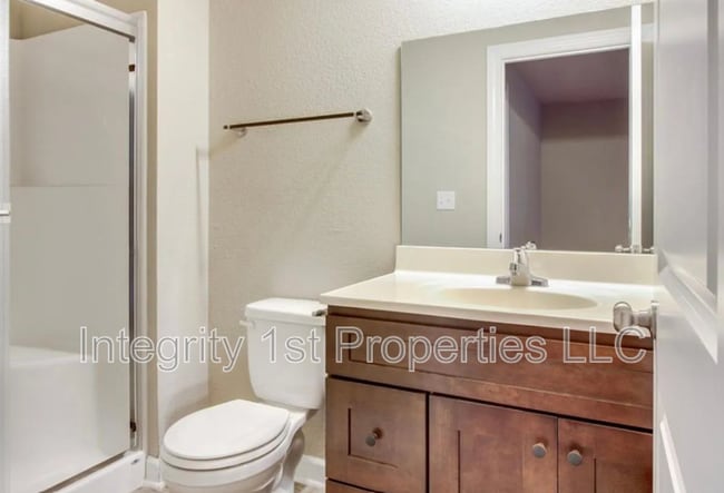 Building Photo - 10510 Clubhouse Dr