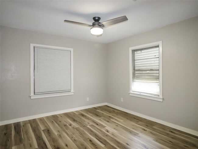 Building Photo - 6705 Speaker St