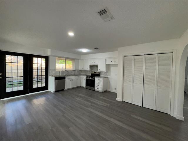 Building Photo - 1029 Fox River Ln