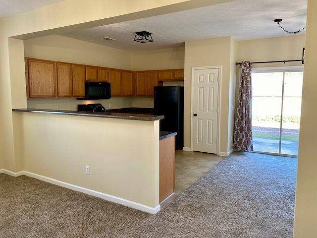 Building Photo - 322 Oak Leaf Pl