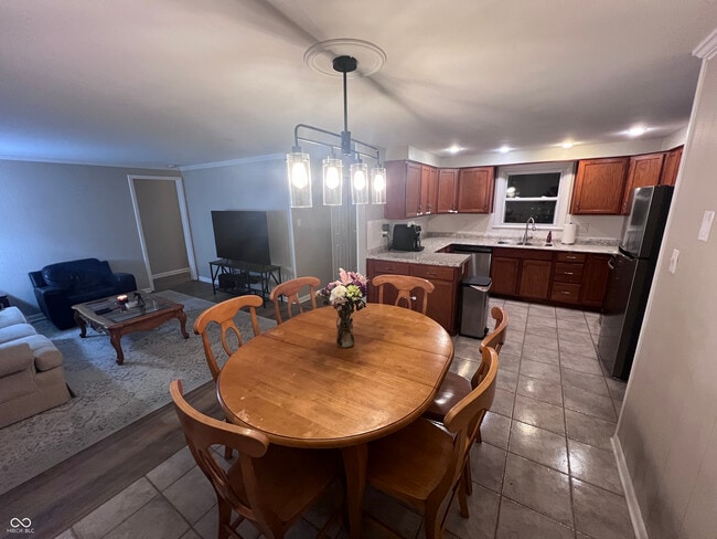 Building Photo - 1147 Darby Ln