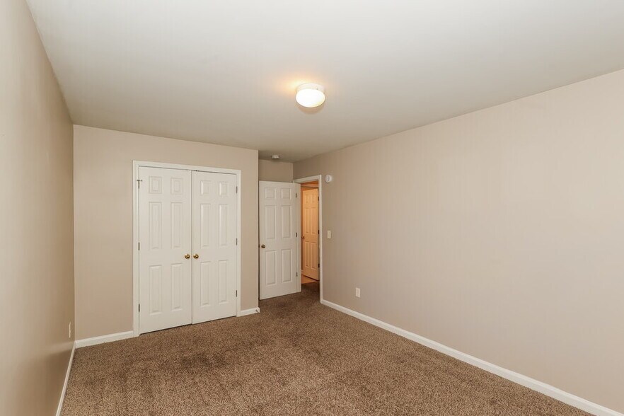 Building Photo - 713 Celeste Ln