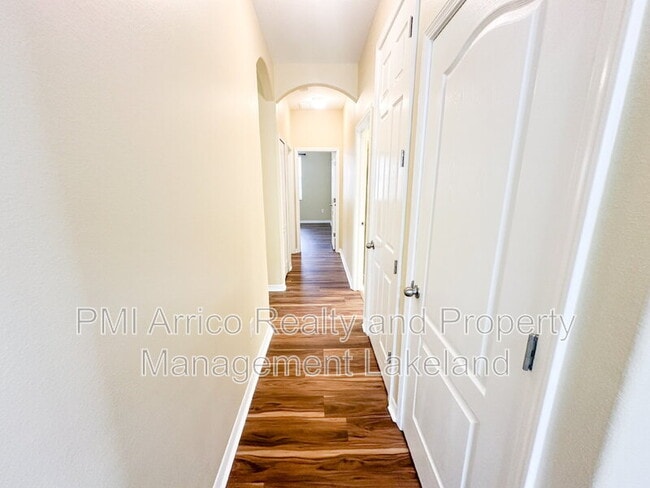 Building Photo - 3774 Hampton Hills Dr