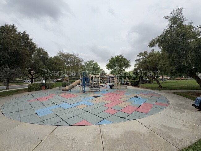 Building Photo - 3882 Strand Way