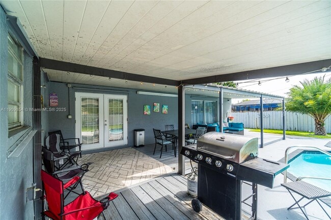 Building Photo - 3338 Taft St