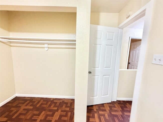 Building Photo - 6257 Manor Rd