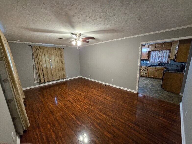 Building Photo - 5125 Cardinal Dr NW