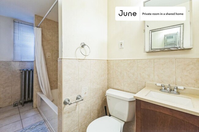 Building Photo - Room in Shared 5 bed/1 bath home