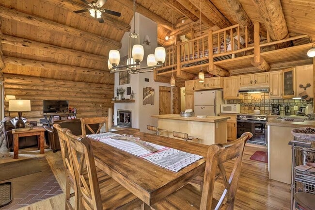 Building Photo - Mountain Cabin. Abundant outdoor amenities and activities nearby! Flexible lease. Pets negotiable!