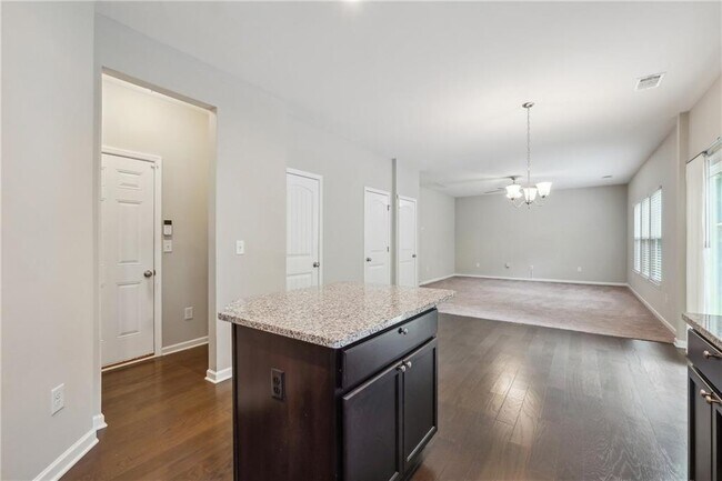 Building Photo - 4981 Bramblewood Cir