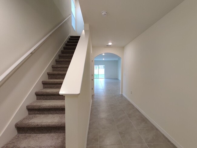Building Photo - 32614 Canyonlands Dr