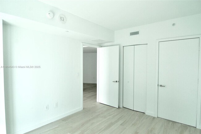 Building Photo - 1300 S Miami Ave