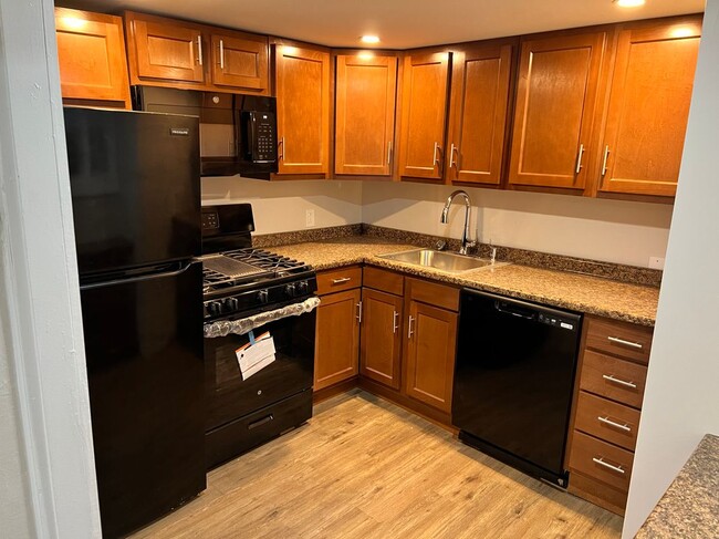 Building Photo - 1511 St Patrick St