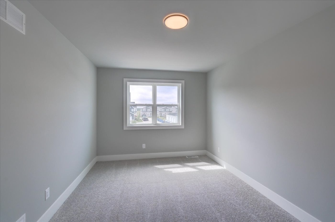 Building Photo - 4866 Suelo Rd