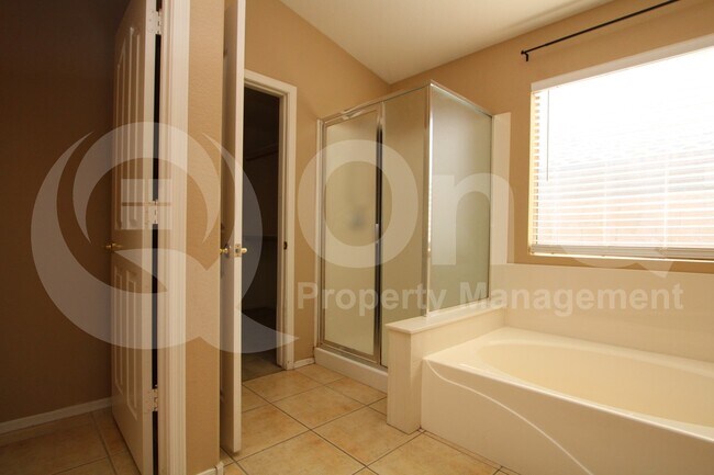 Building Photo - 10234 E Javelina Ave