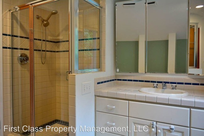 Building Photo - 3 br, 2 bath House - 2730 NW Calumet Terrace